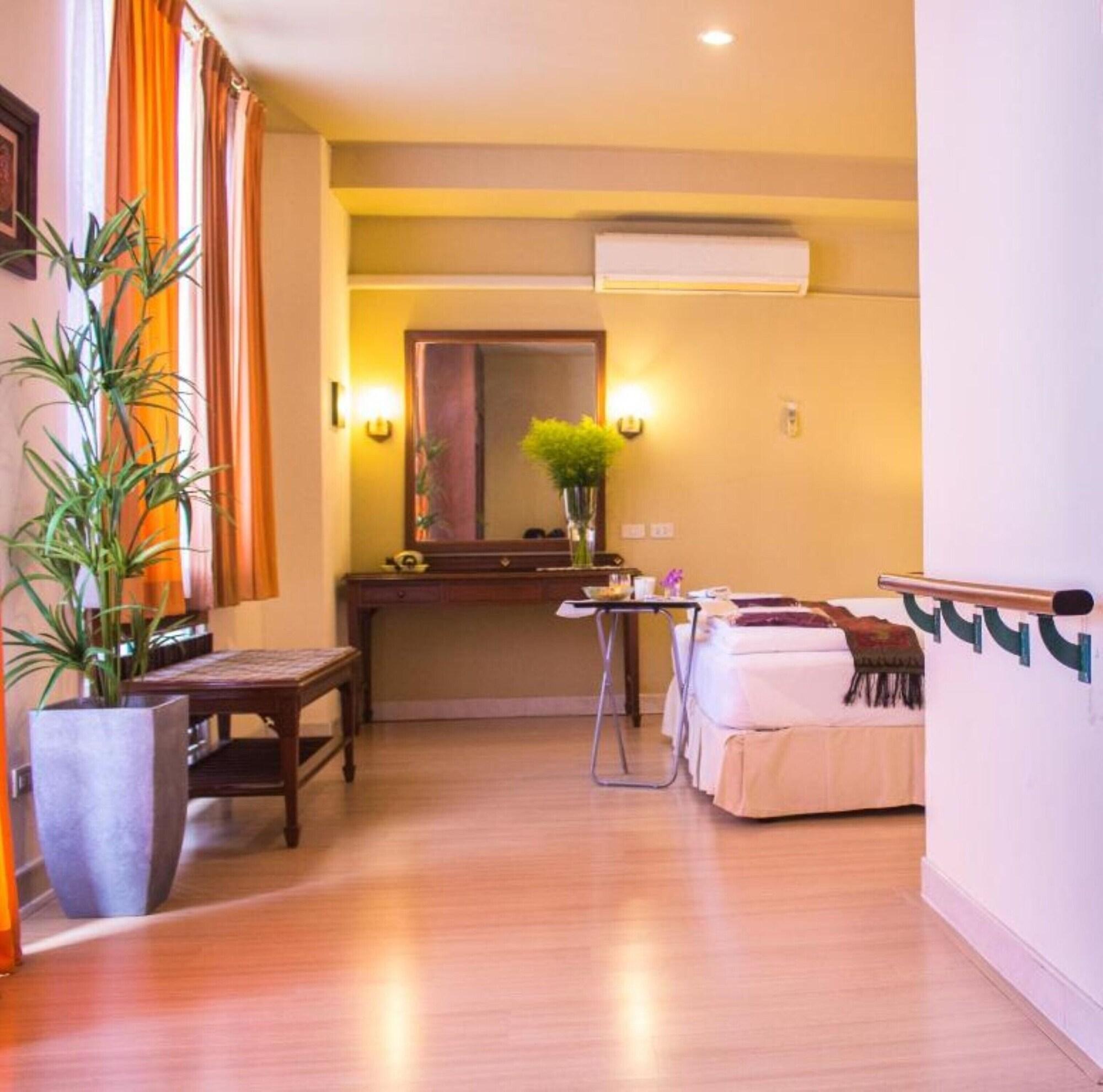 People Place Boutique In Town Hotel - Sha Extra Plus Csiangmaj Kültér fotó